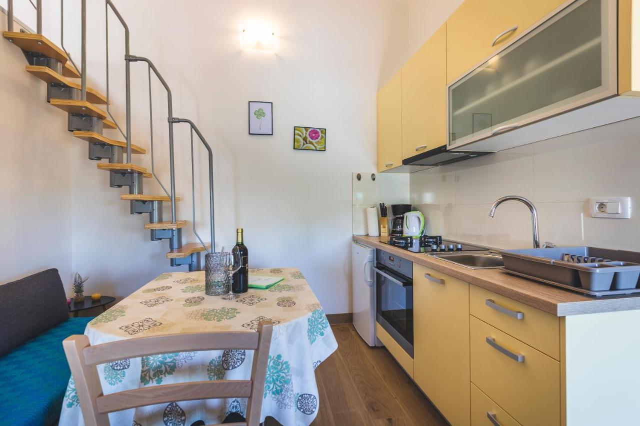 Vinea Apartmani Umag, Ulica G Garibaldia 2 Eksteriør billede