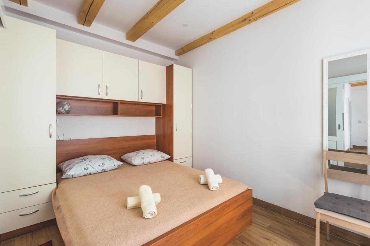 Vinea Apartmani Umag, Ulica G Garibaldia 2 Eksteriør billede