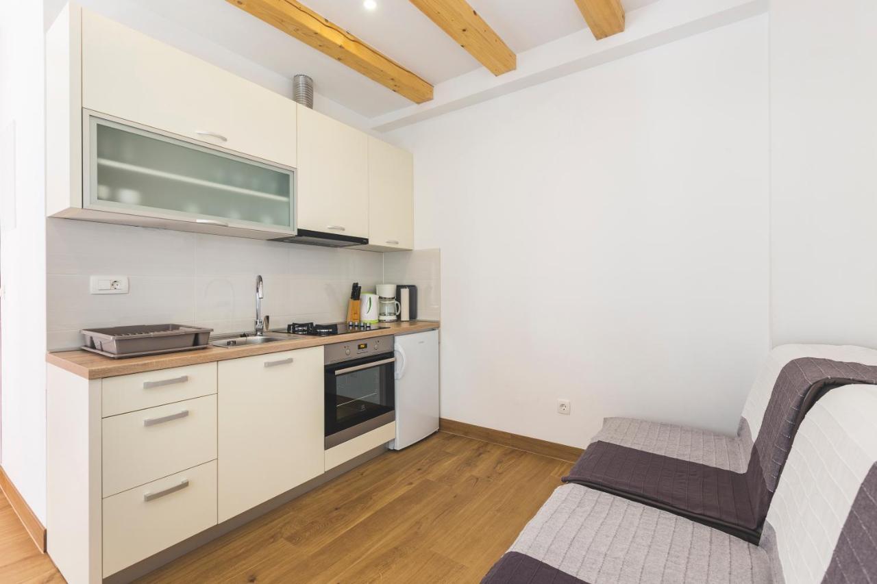 Vinea Apartmani Umag, Ulica G Garibaldia 2 Eksteriør billede