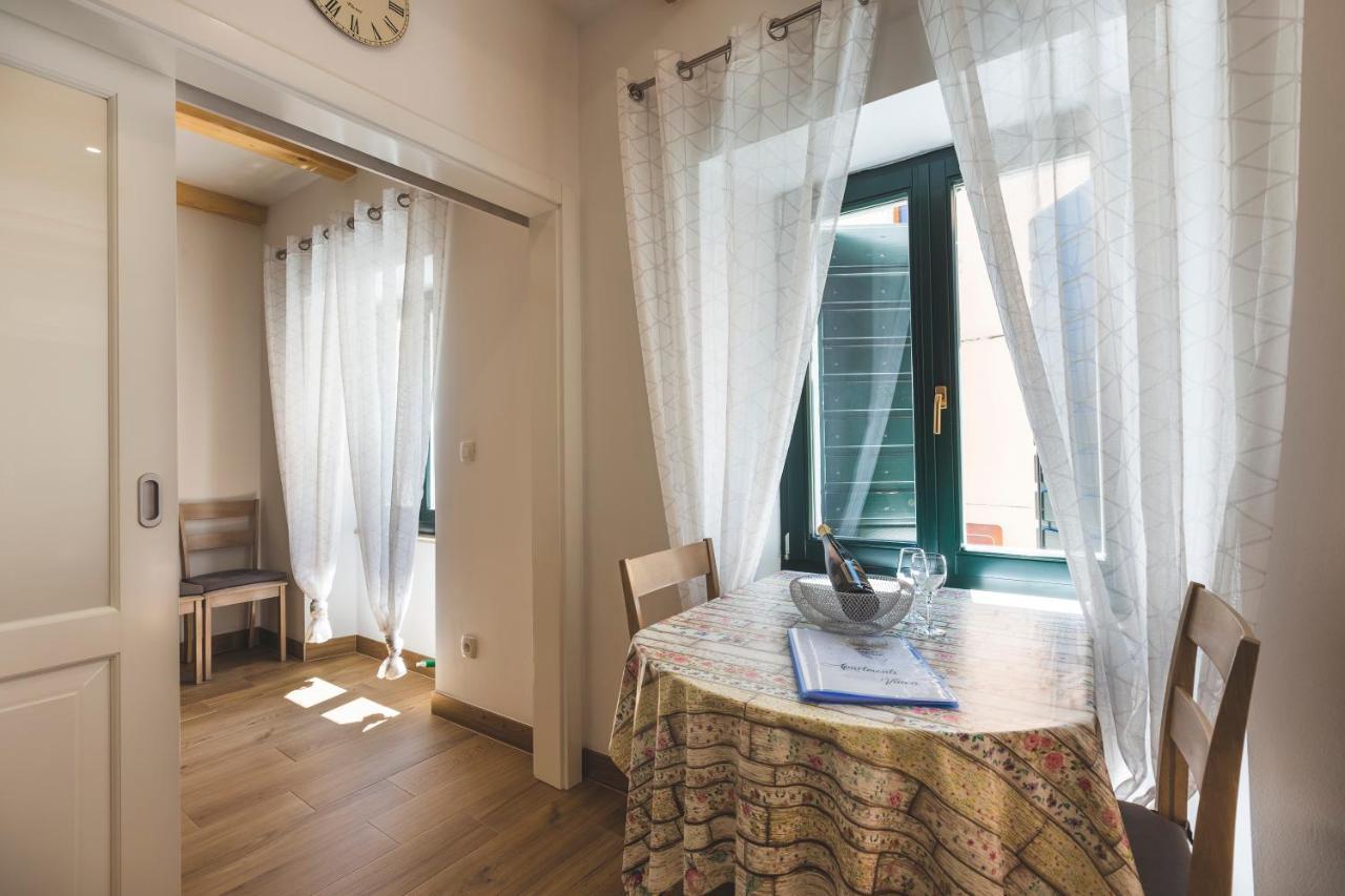Vinea Apartmani Umag, Ulica G Garibaldia 2 Eksteriør billede