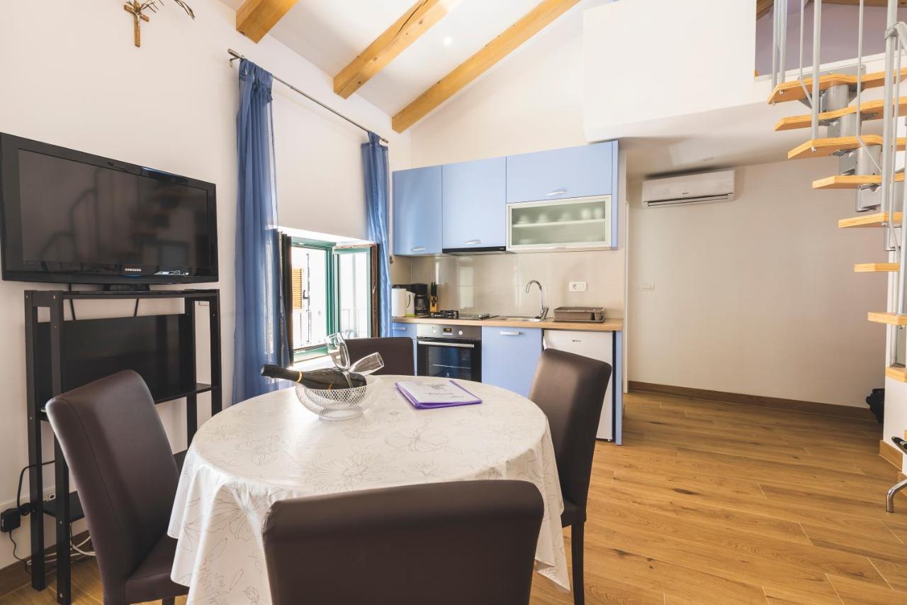 Vinea Apartmani Umag, Ulica G Garibaldia 2 Eksteriør billede